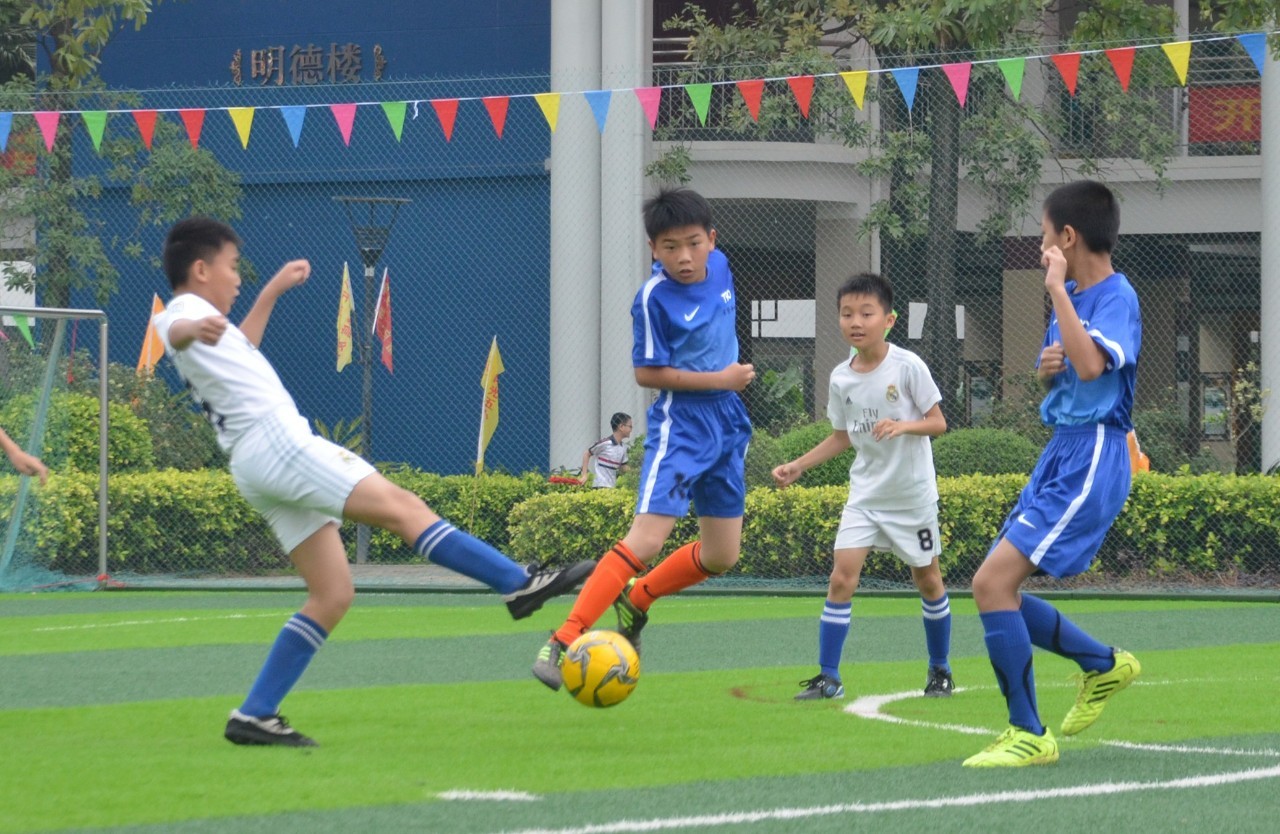 靠凯洛尔 靠凯洛尔